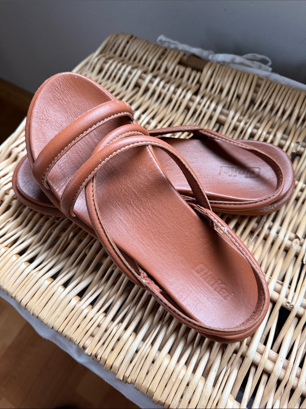 OluKai Women's Tan Leather Strappy Slingback Sandals - Picture 2 of 4